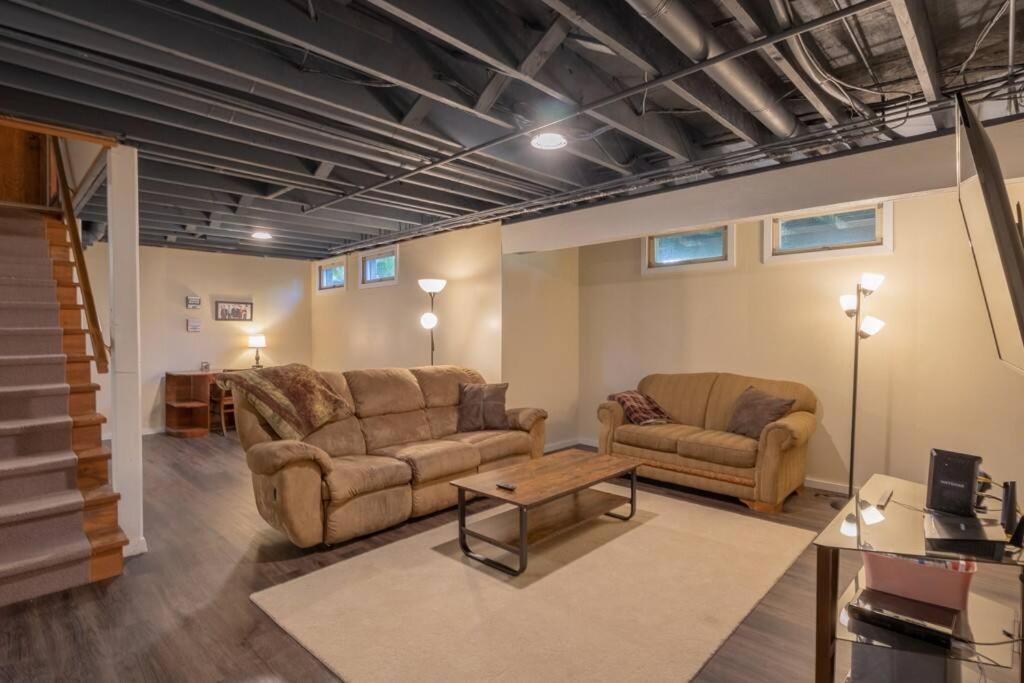 Family Home W/ 2 King, 2 Queen Beds + Game Room Бемиджи Экстерьер фото